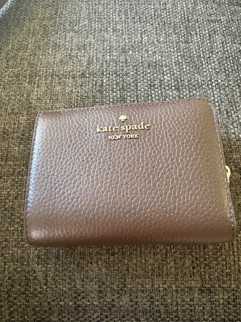 Nwot Kate Spade L-Zip Wallet